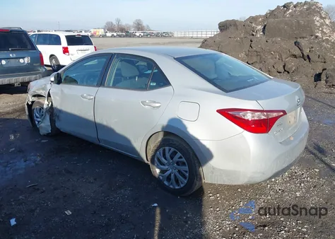 2019 Toyota Corolla Le z USA, uszkodzony, nr VIN 2T1BURHE0KC147123